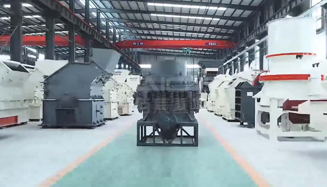 顎破，圓錐破 反擊破等破碎設(shè)備車間展示