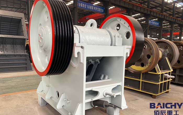 一臺(tái)600x900顎式破碎機(jī)多少錢？