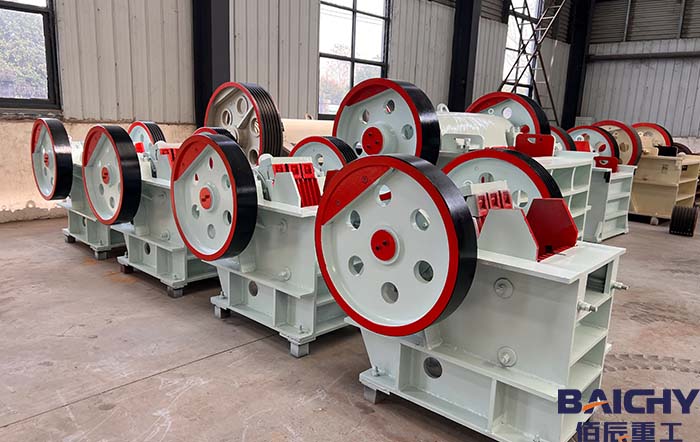 越南PE250x400型號(hào)石灰石迷你石頭破碎機(jī)